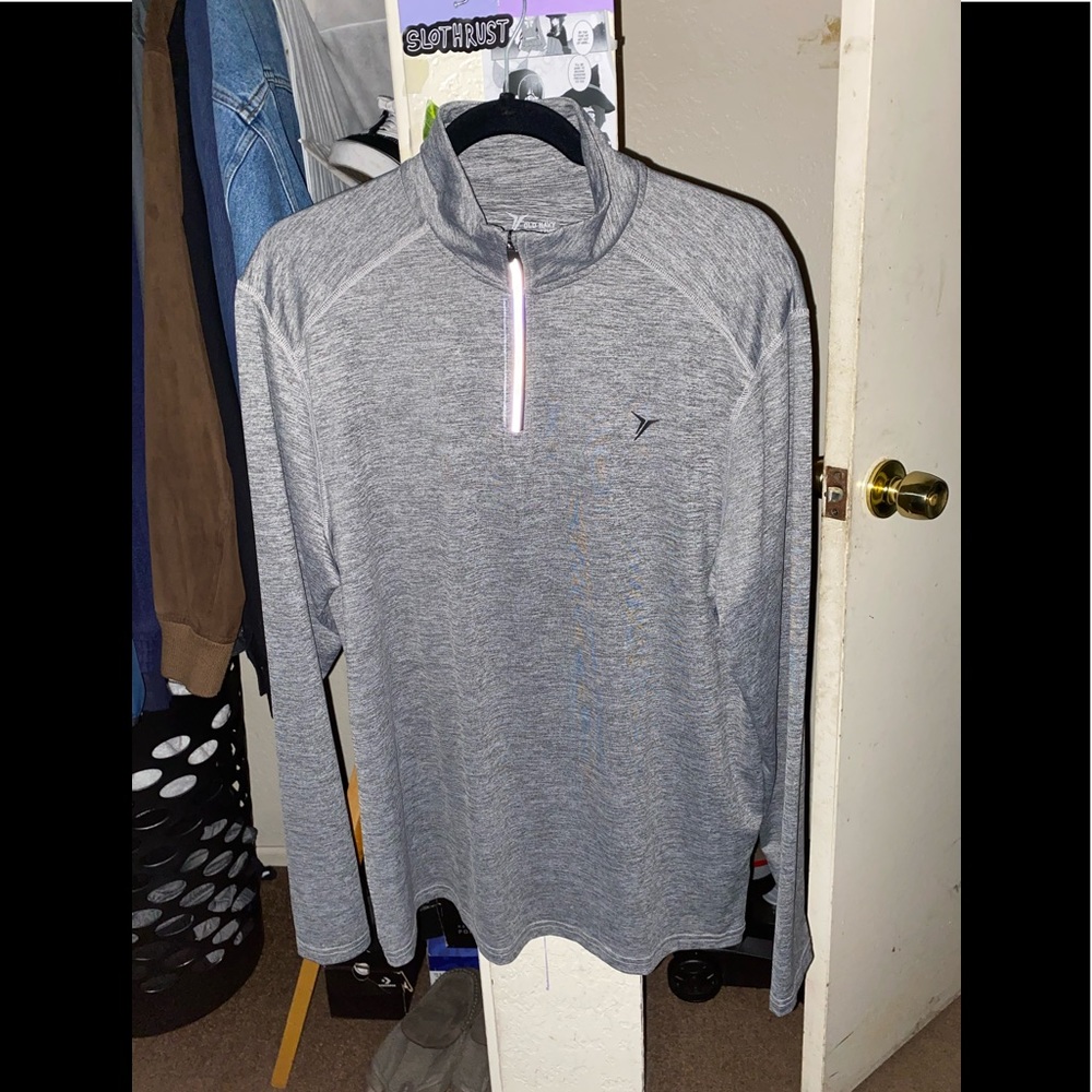 Old Navy Active Gray Sweatshirt